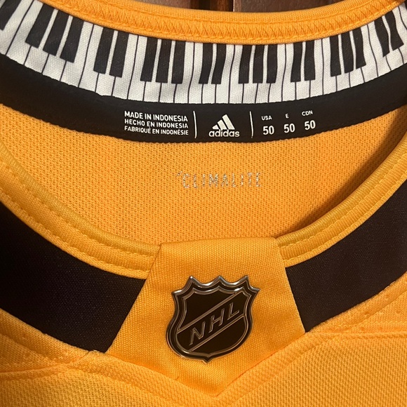 adidas Nashville Predators Jersey - Picture 2 of 4